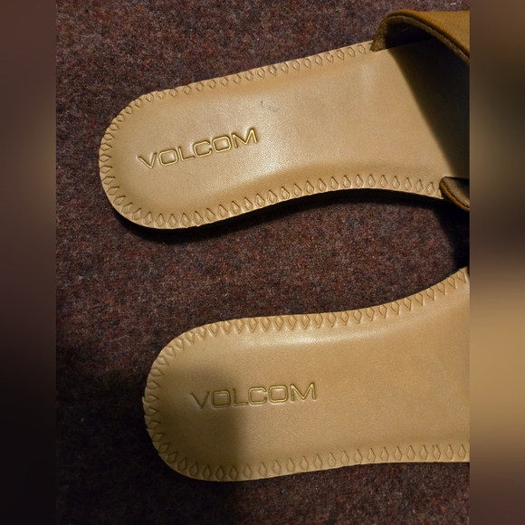 Volcom Ladies Slides Size (9.5?) See Pic For Measurements - Picture 2 of 4
